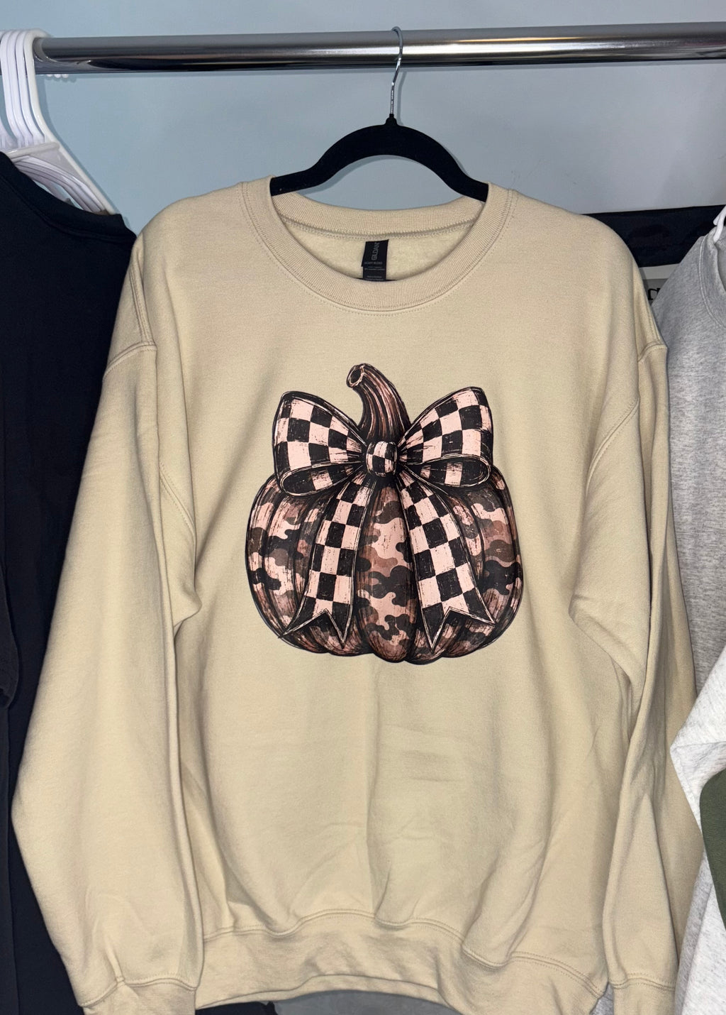 Camo/Checkered Pumpkin Crewneck Sand (LARGE)